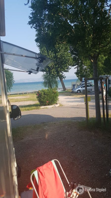 Widok z okna, kemping nad Gardą
