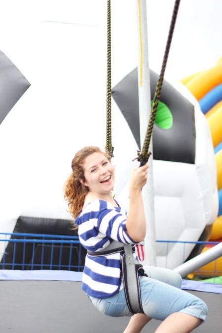 Odważyłam się skakać na tym skoczku, trampolinie. Dzieci robiły w górze fikołki a ja powstrzymywałam żółądek przed uczuciem windy... To chyba nie dla mnie :)