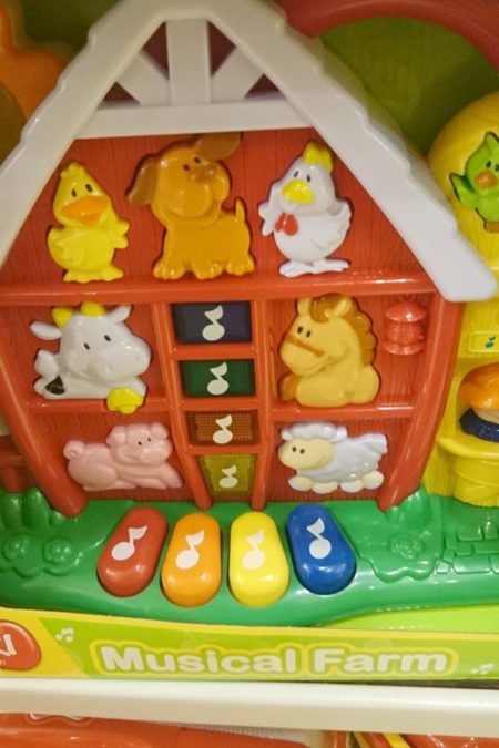 I oczywiście mam parę fotek zabawek, które mogłyby sie spodobać dzieciom w rodzinie, przyznam się, że w dziale dziecięcym zawrót głowy jest murowany!
