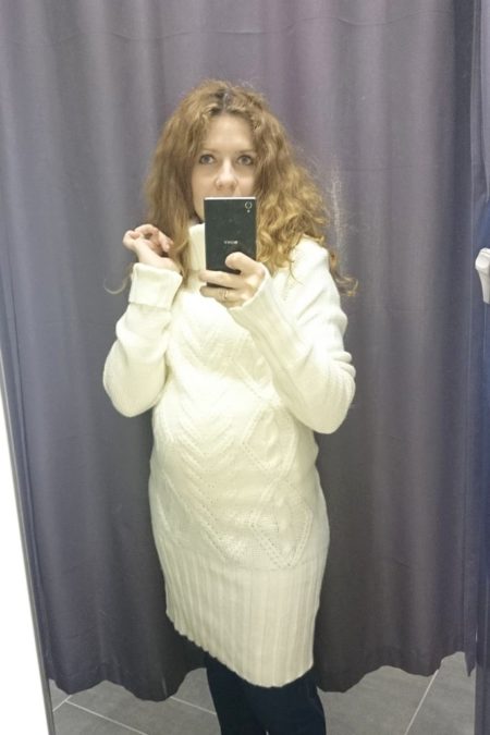 Mierzyłam też coś dla siebie, długi sweter podoba mi się głównie na wieszaku :) dla mnie jednak za długi, ale był mega ciepły haha