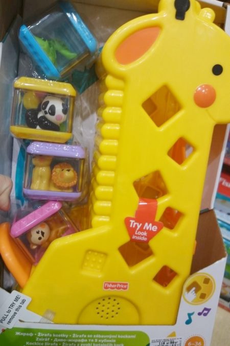 Fajny sorter ze zwierzakami :) choć osobiście wolę prostsze, takie kubełki. Dobre są jednoczęściowe w miarę - baza i klocki