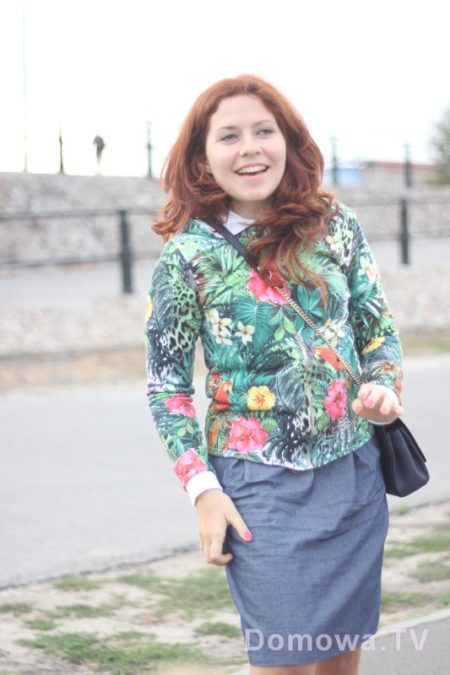 Krótsze bluzy, spódnice
