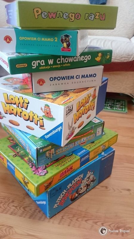 Tutaj jednego dnia przyszły chyba 3-4 paczki, wszystkie z grami używanymi. wszystkie w sumie ok 130 zł, nowe warte ok 320 zł :) warto szukać