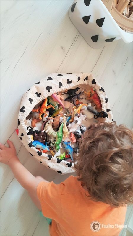 O takie figurki, bardzo fajne rozwiązanie bo ciągle brakowało nam na nie miejsca