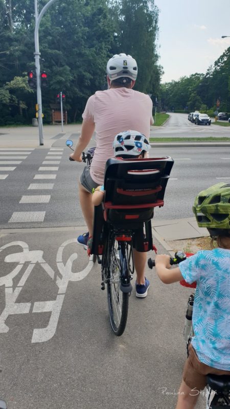 Tutaj widać właśnie te kaski, obecnie chłopcy mają te, bo są bardzo lekkie