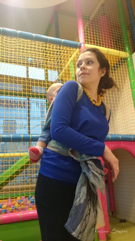 I nawet do noszenia w chuście są super wygodne (nie podwija się nic)