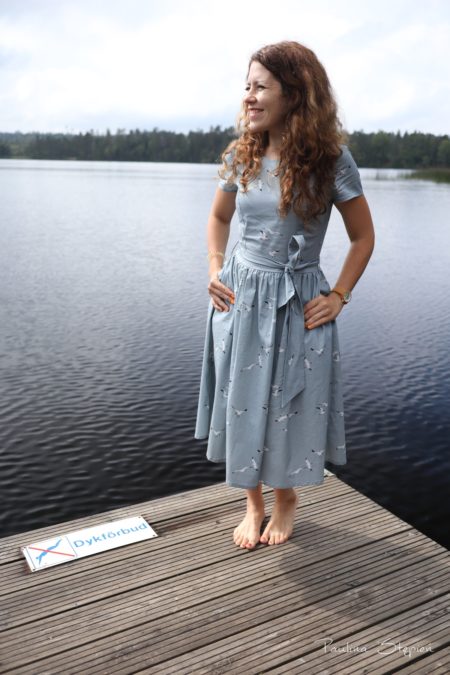 Sukienka w mewy