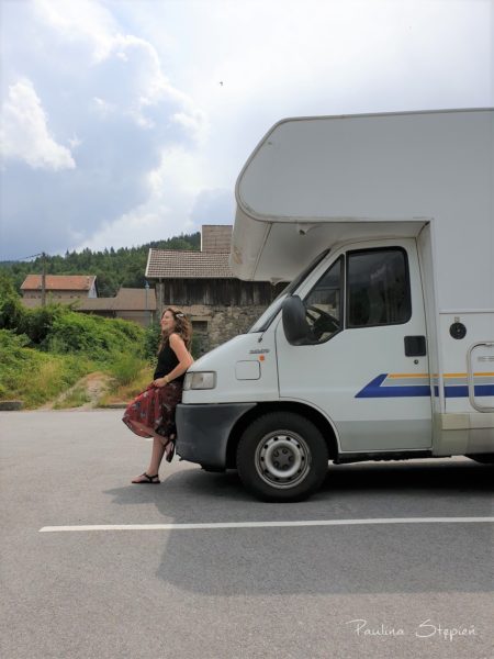 Widok na góry i nasz dzielny kamper