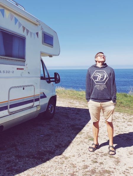 Kamper. Tutaj nasz, nad Oceanem, gdzieś w Hiszpanii